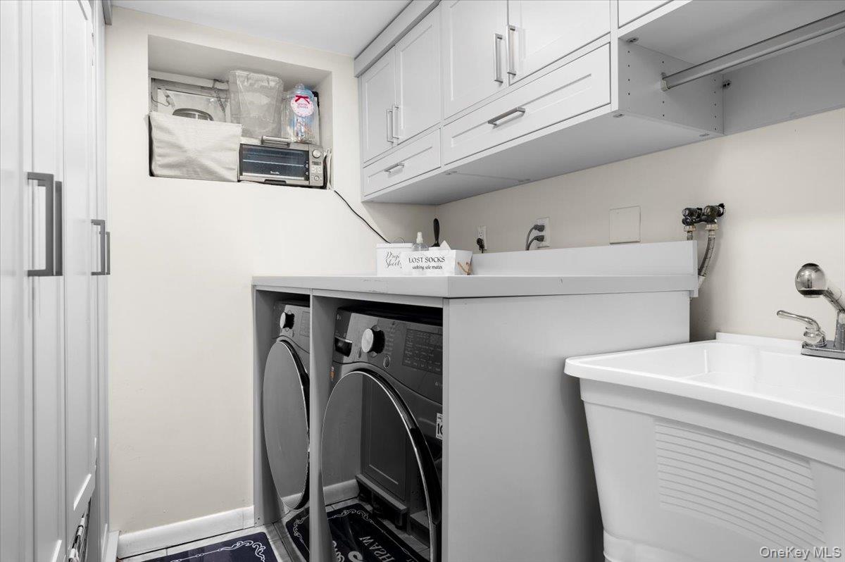 194 Hickory Grove Drive E