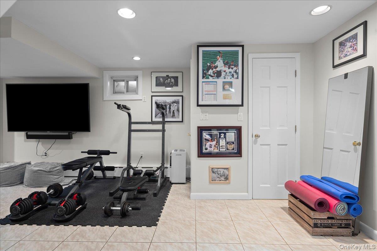 194 Hickory Grove Drive E