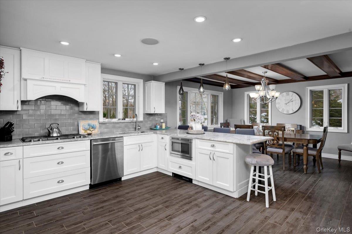 194 Hickory Grove Drive E