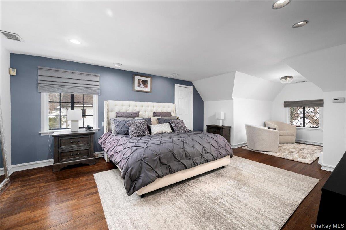 194 Hickory Grove Drive E