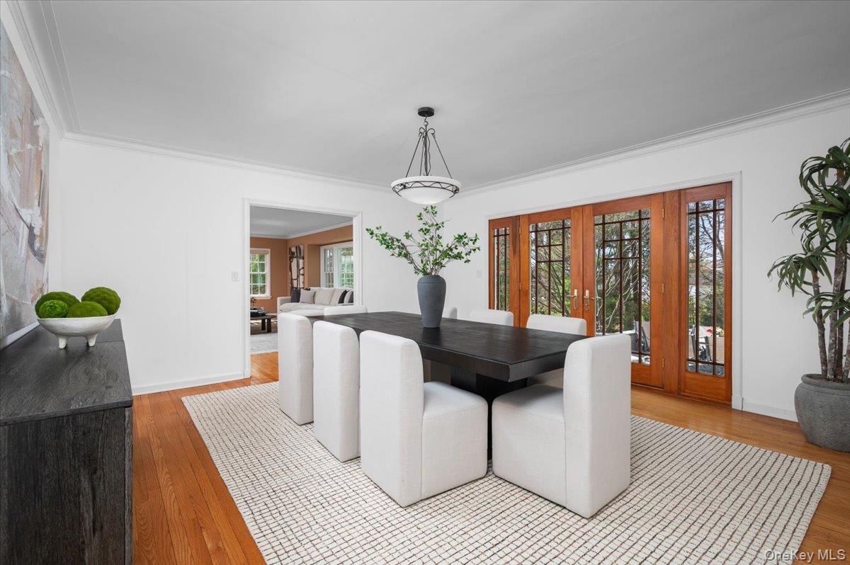 981 Green Meadow Lane