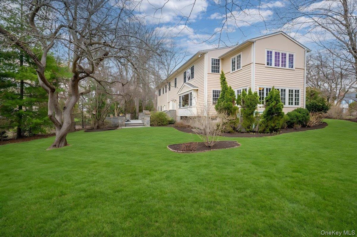 981 Green Meadow Lane