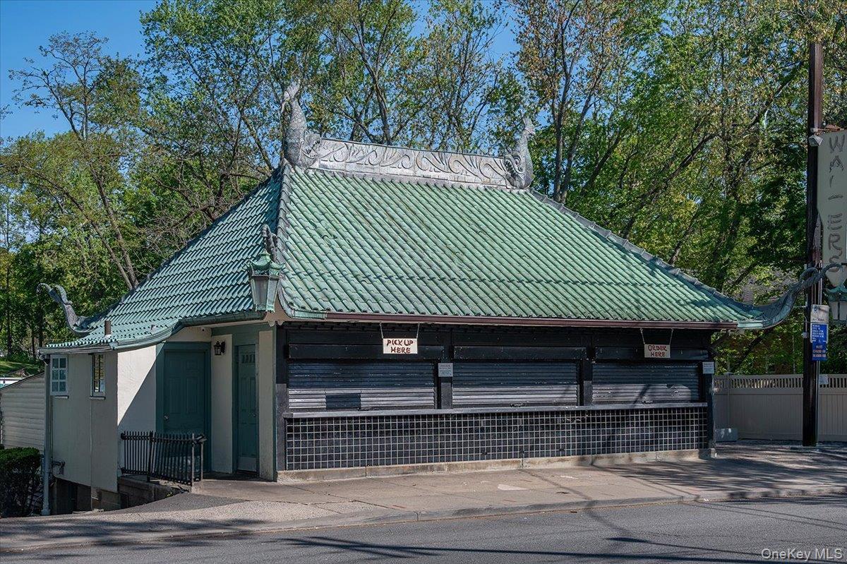 981 Green Meadow Lane