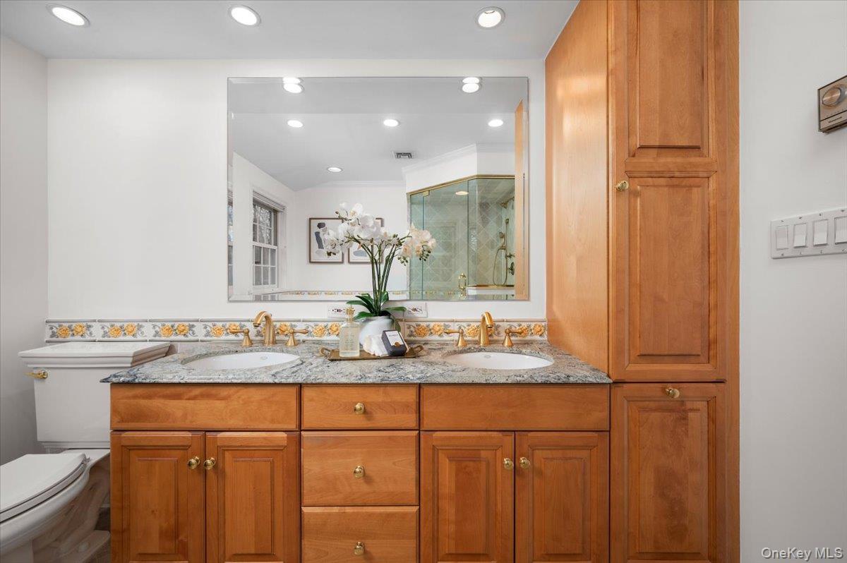 981 Green Meadow Lane