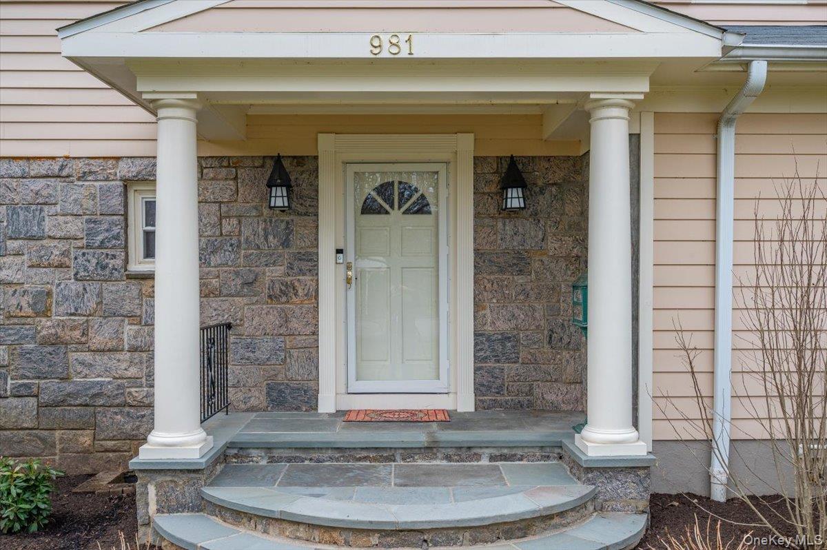 981 Green Meadow Lane