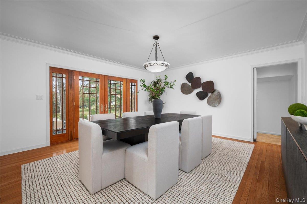 981 Green Meadow Lane