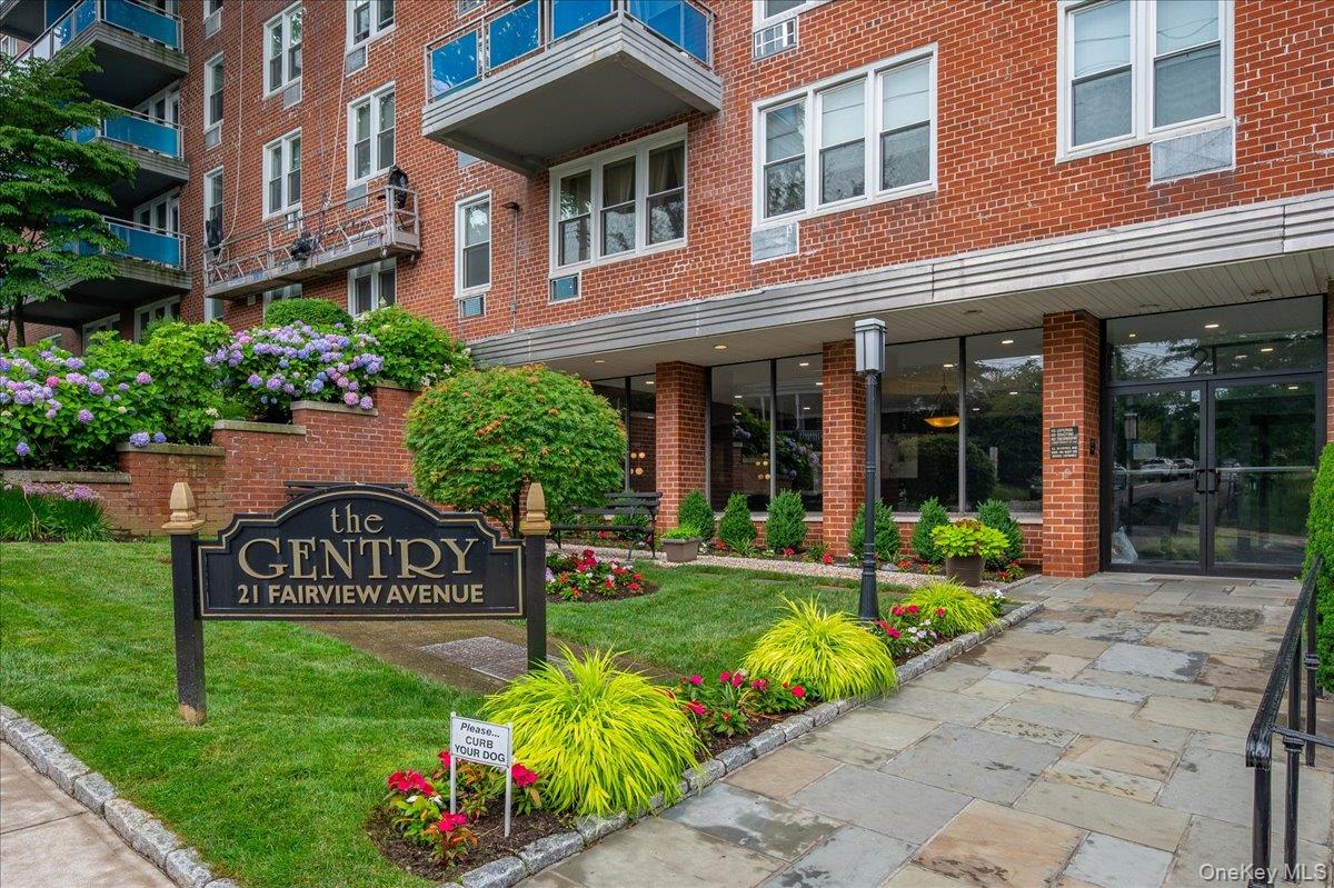 21 Fairview Avenue Unit: 315