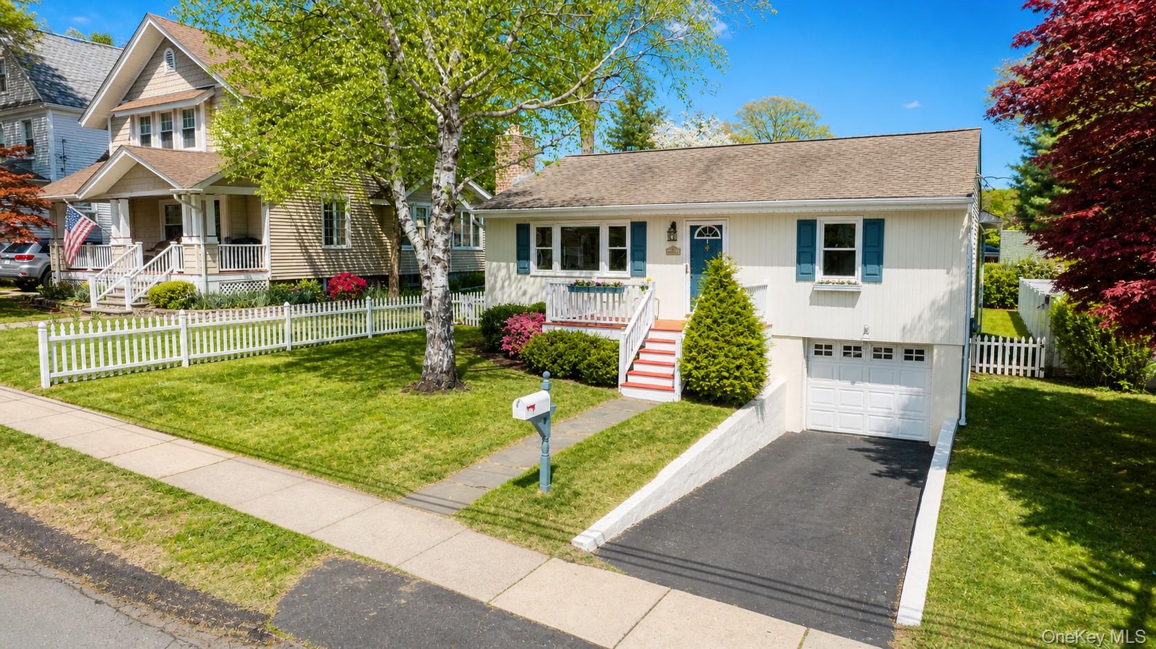 8 Seneca Avenue