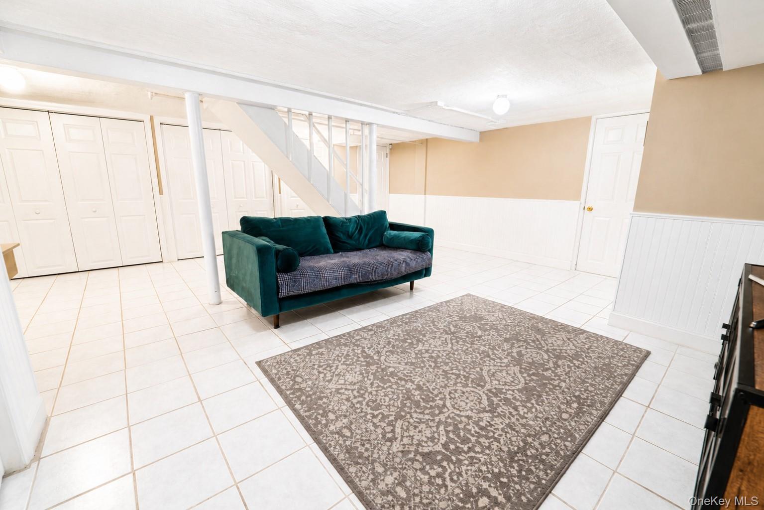 8 Seneca Avenue