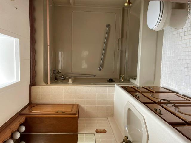 100 Decker Road Unit: 2