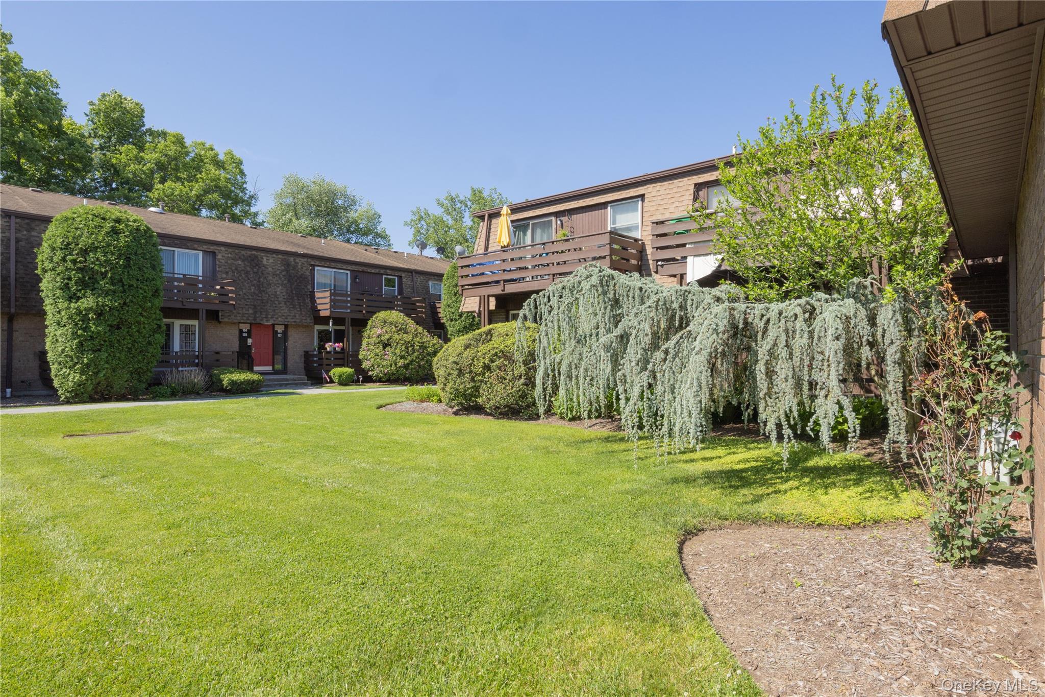 145 New Holland Village