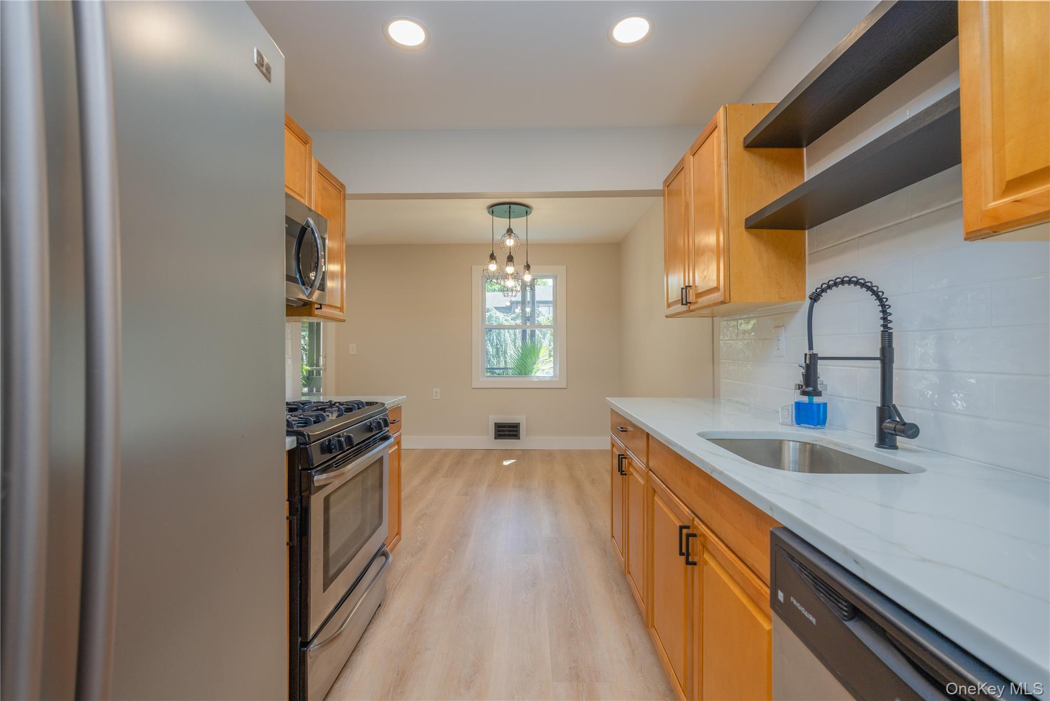 145 New Holland Village