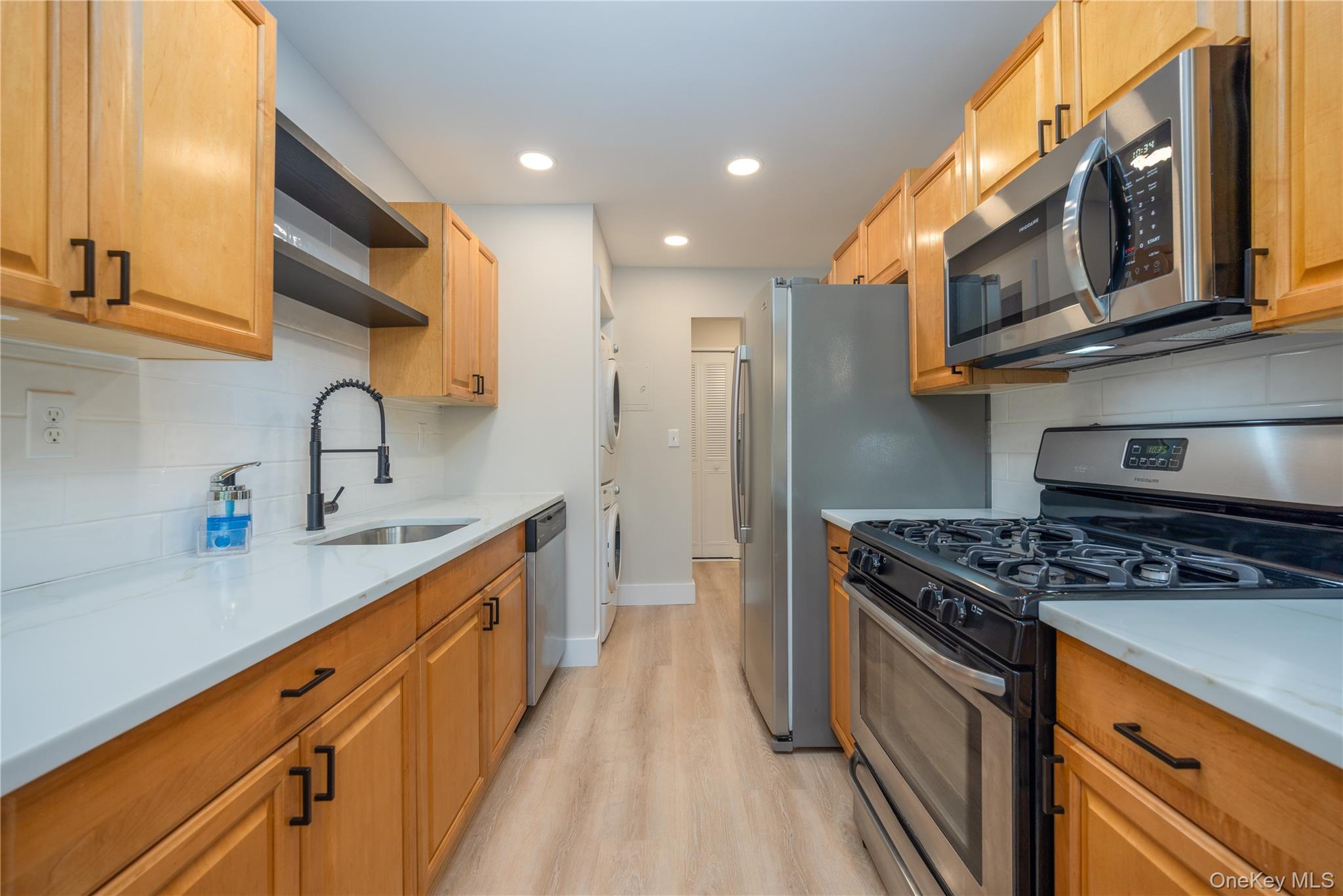 145 New Holland Village