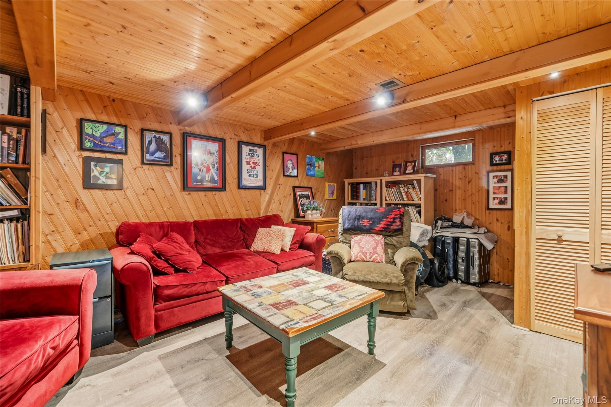 4 Forest Knoll Drive