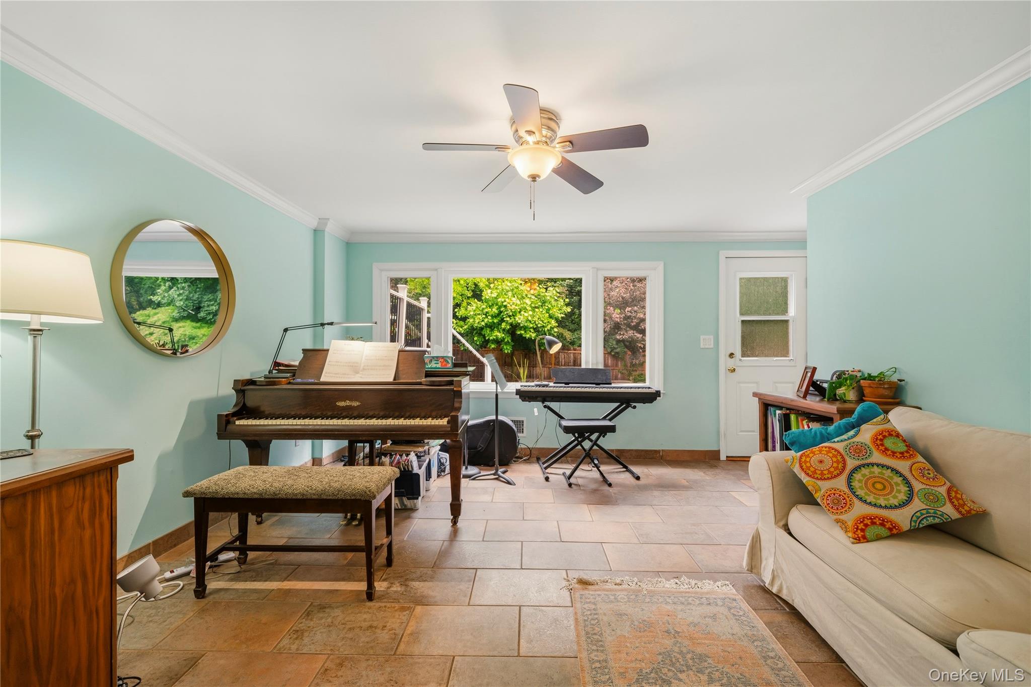 4 Forest Knoll Drive