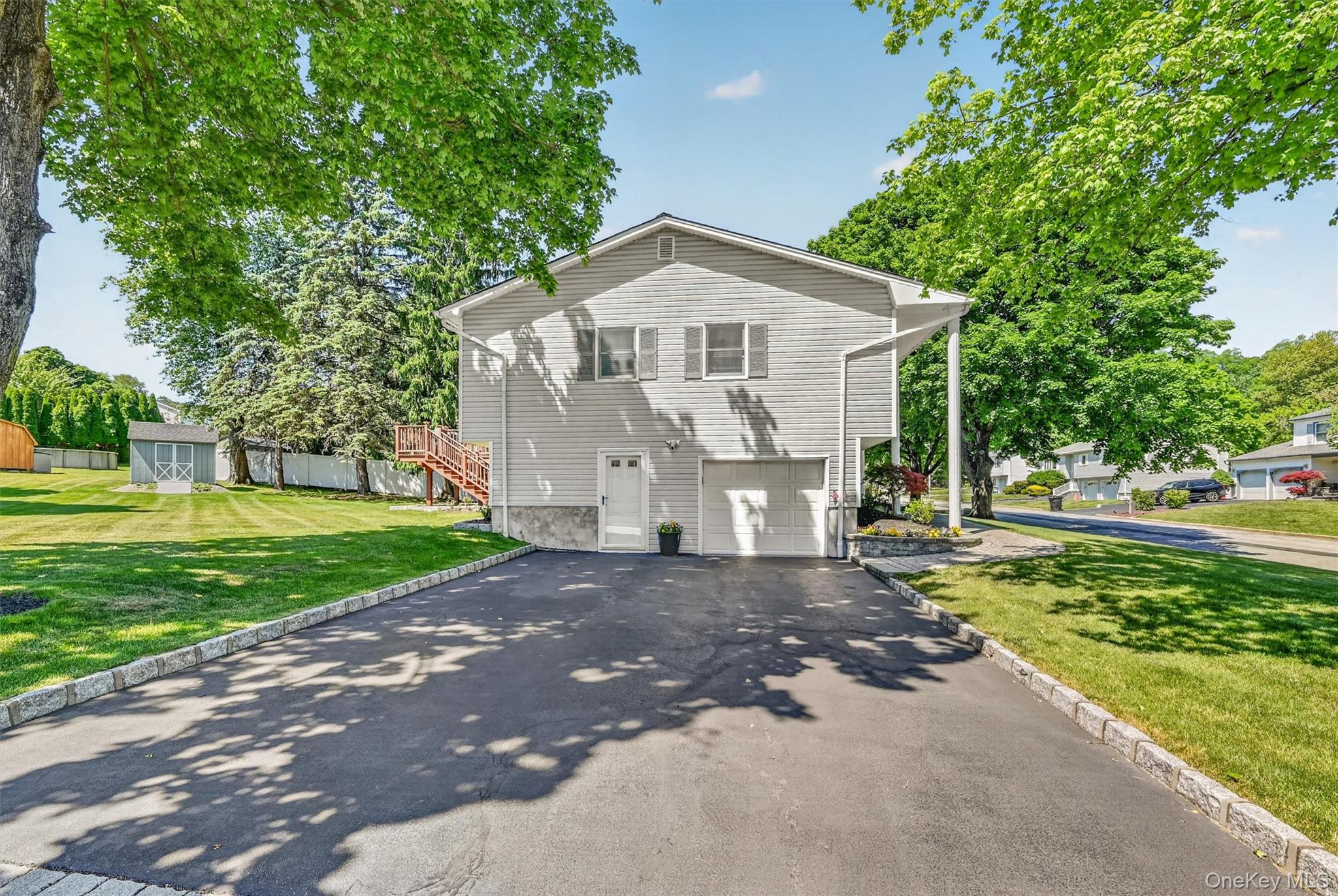 7 Stander Lane