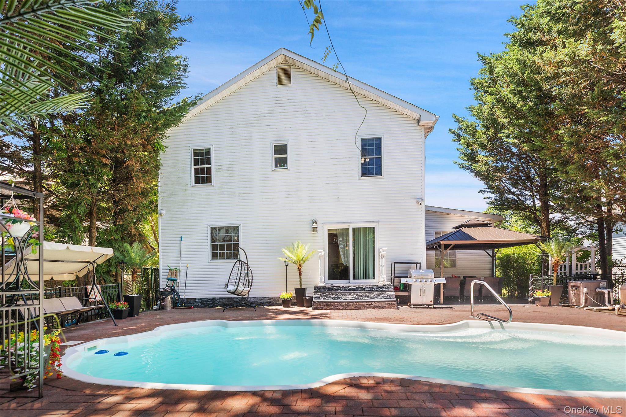 74 Elaine Terrace