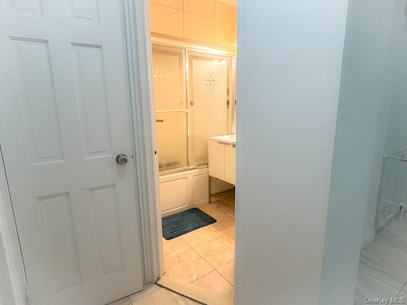 420 W 206th Street Unit: 1E