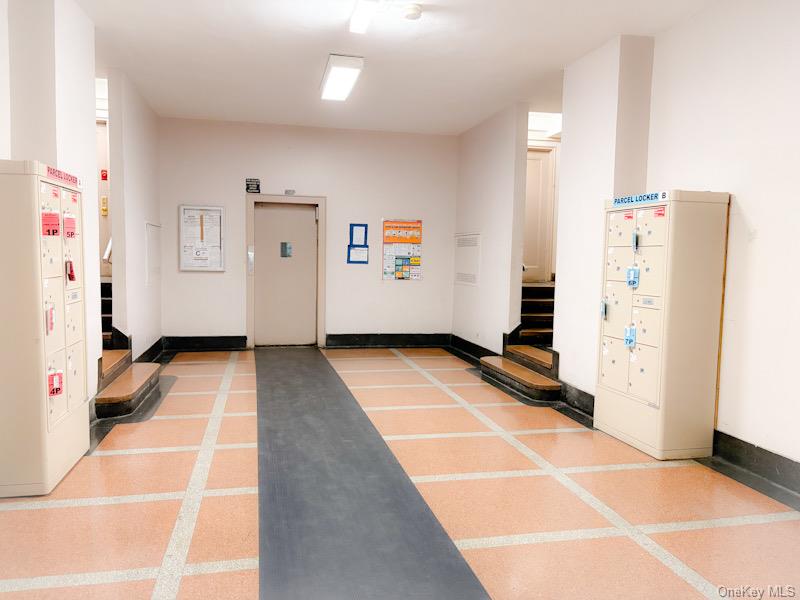 420 W 206th Street Unit: 1E