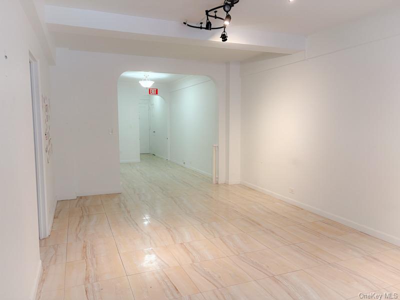 420 W 206th Street Unit: 1E