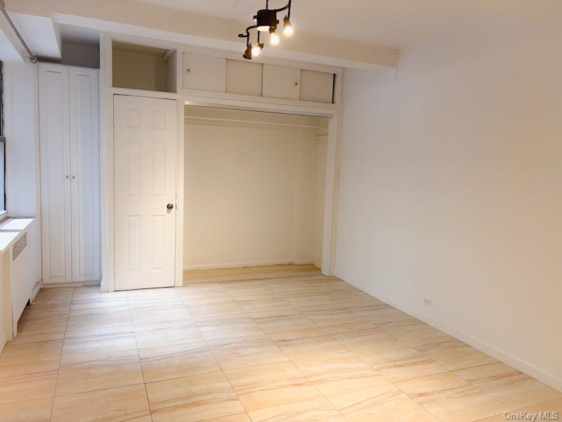 420 W 206th Street Unit: 1E
