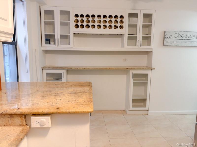 420 W 206th Street Unit: 1E