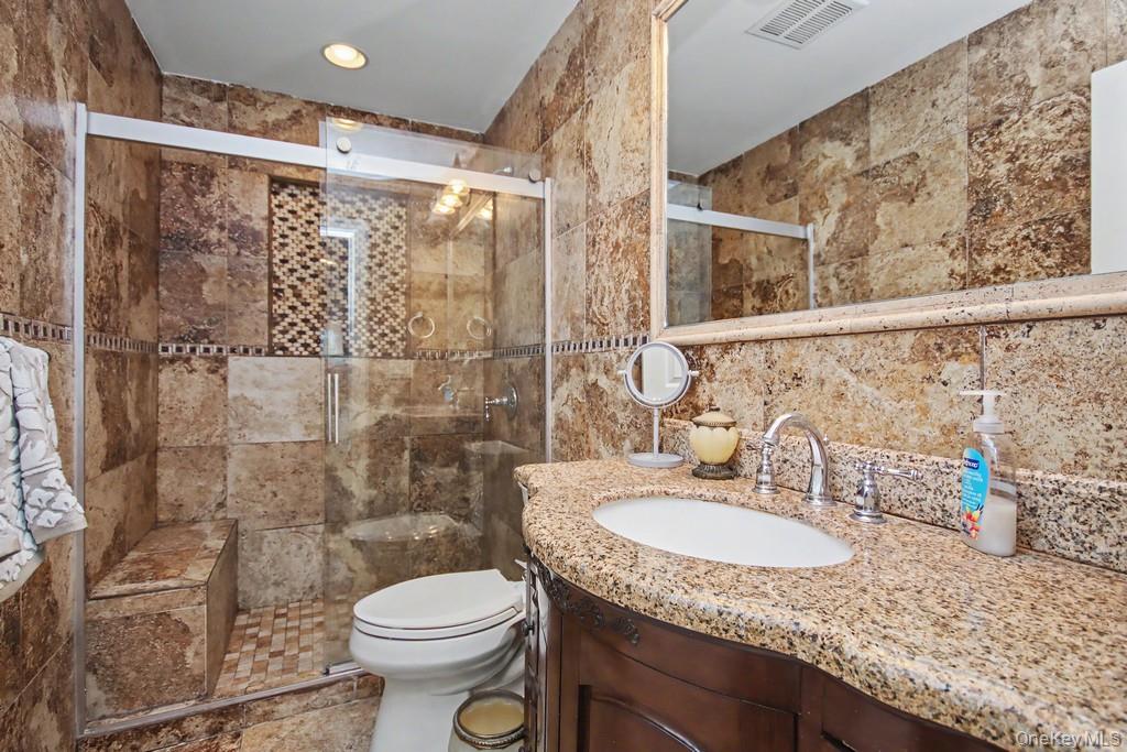 636 Sierra Vista Lane
