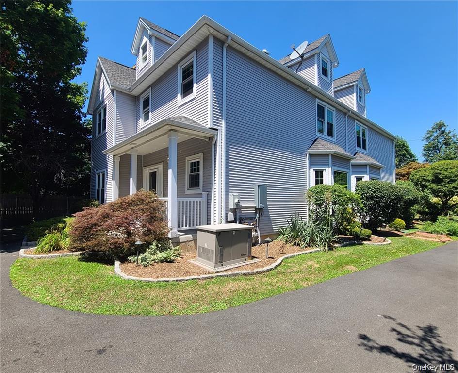 76 Smith Avenue