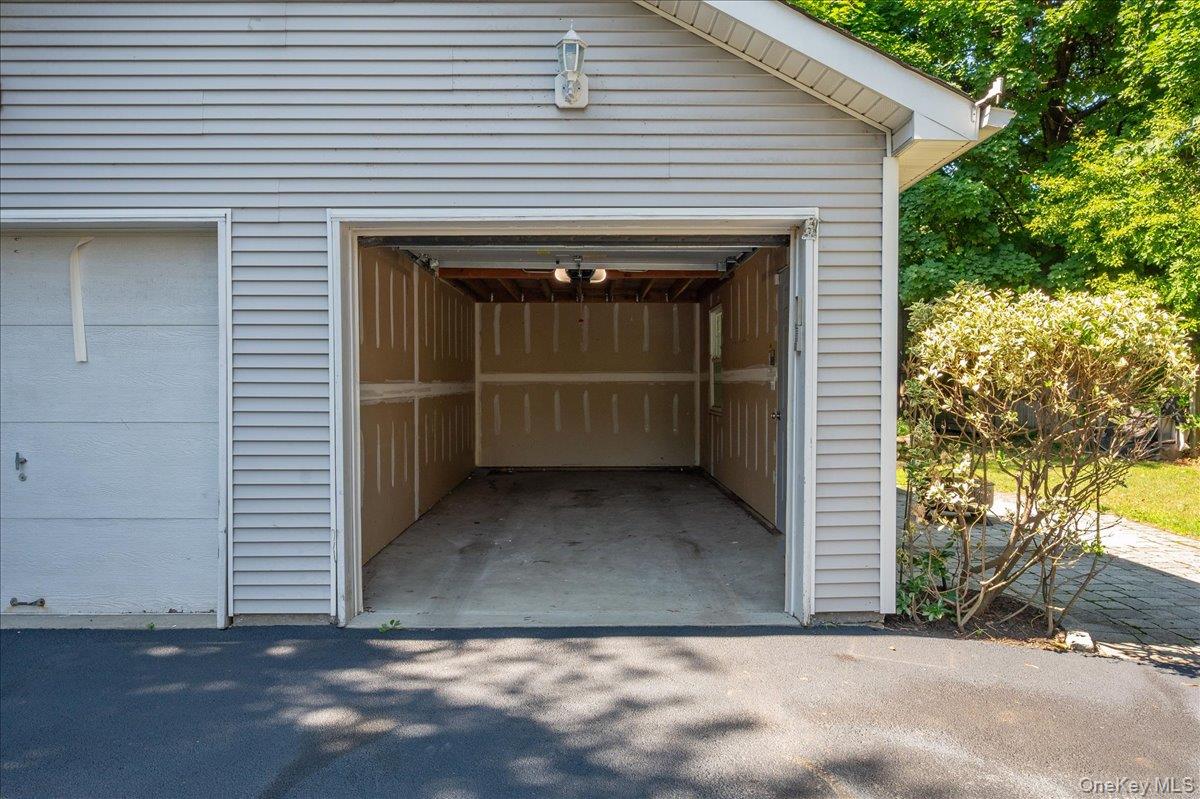 76 Smith Avenue
