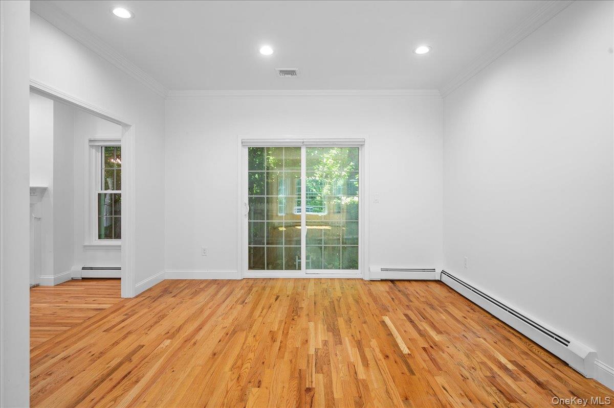 76 Smith Avenue