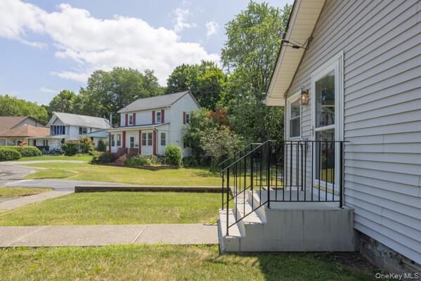 8 Murray Avenue