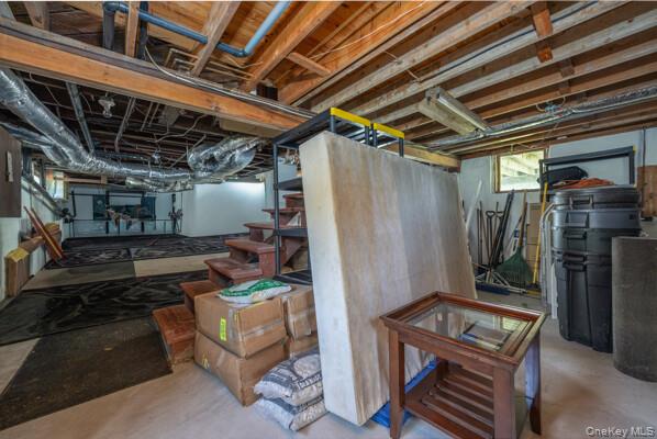 8 Murray Avenue