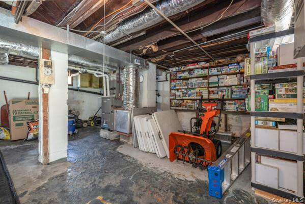 8 Murray Avenue