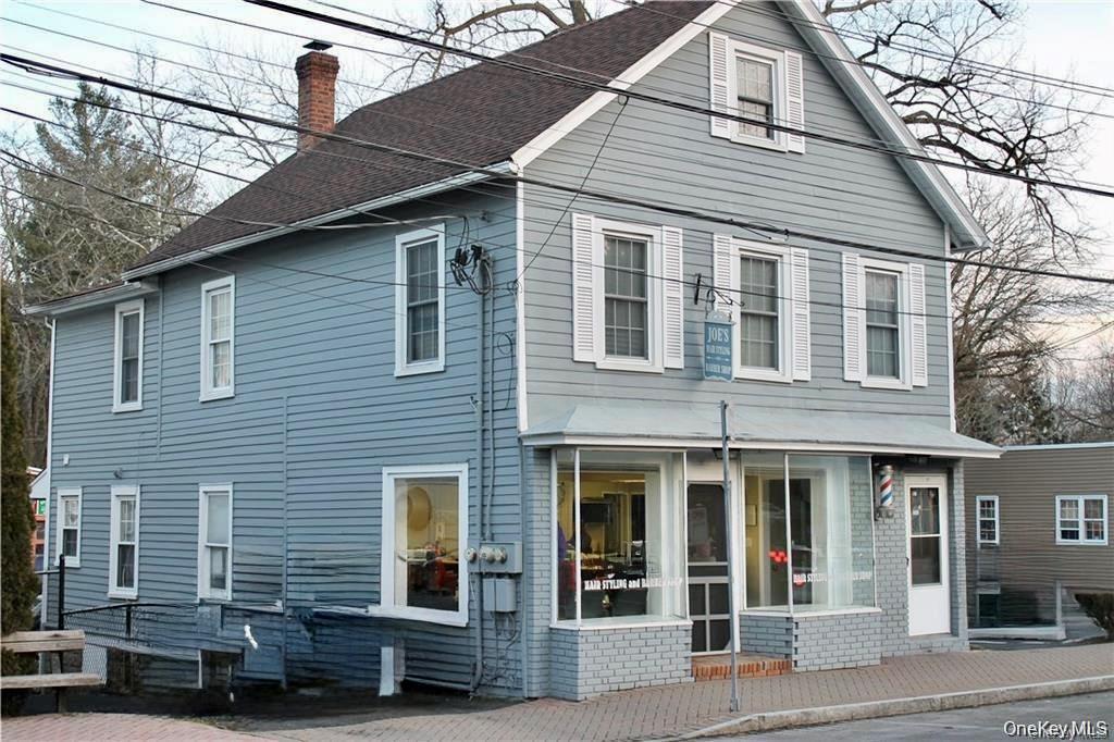 109 Main Street Unit: Rear entrance