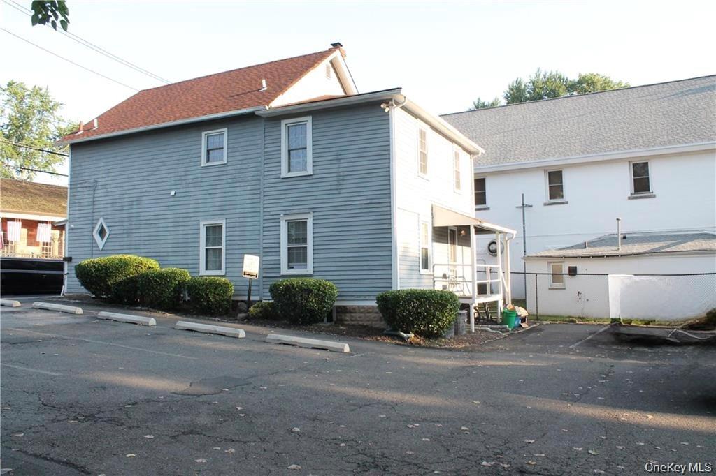 109 Main Street Unit: Rear entrance