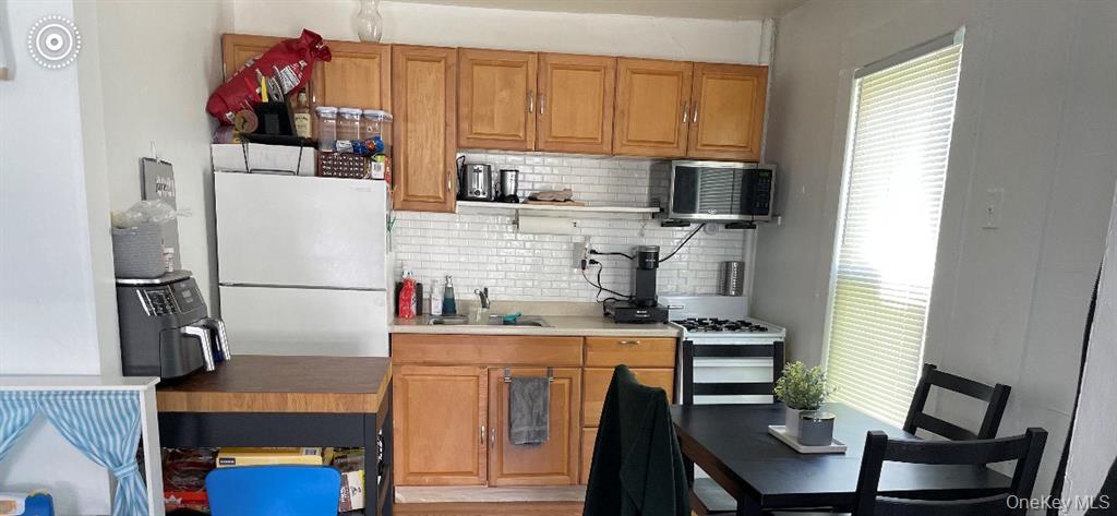 76 Benson Street Unit: 2