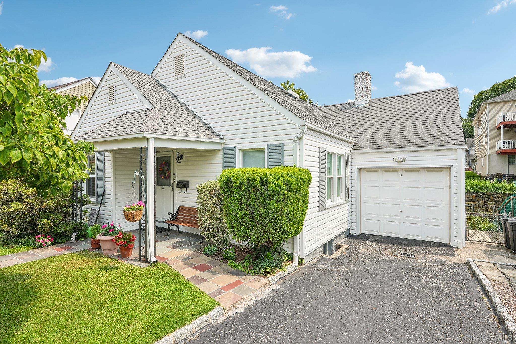 105 Hildreth Place