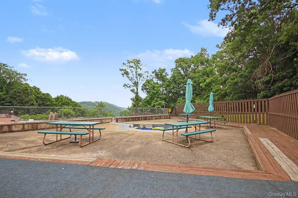 969 Sierra Vista Lane