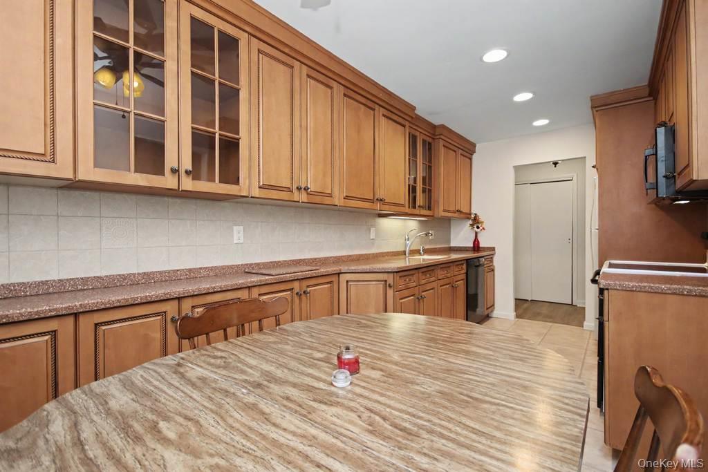 969 Sierra Vista Lane