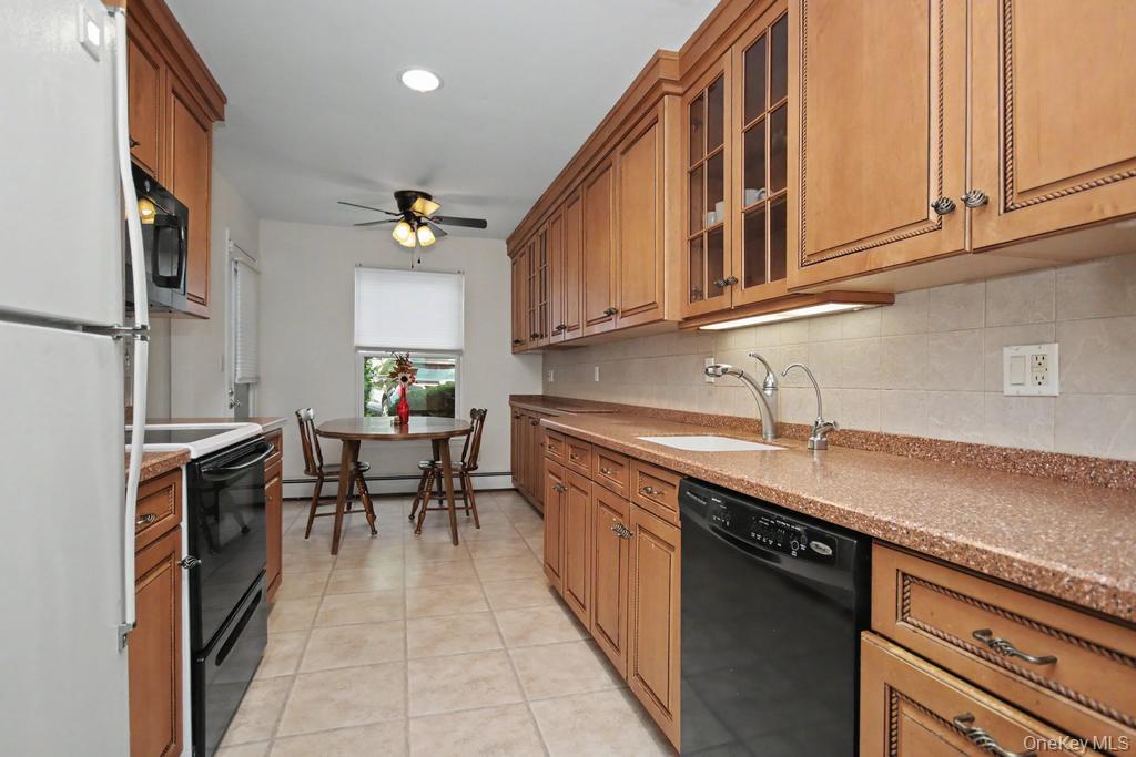 969 Sierra Vista Lane