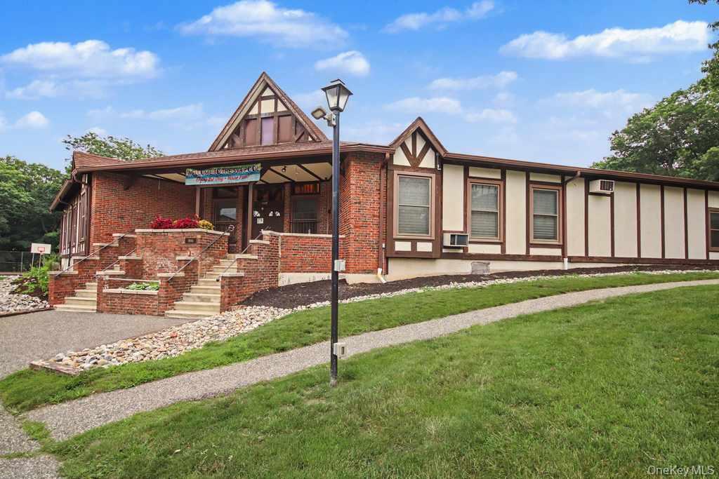969 Sierra Vista Lane