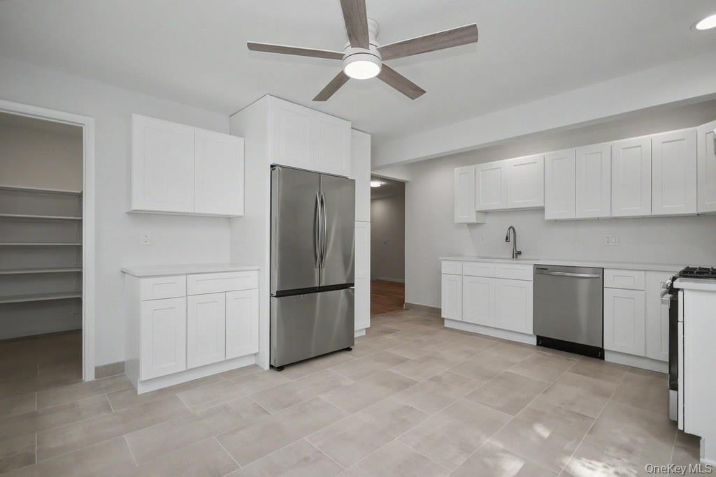 44 Schriever Lane Unit: 42