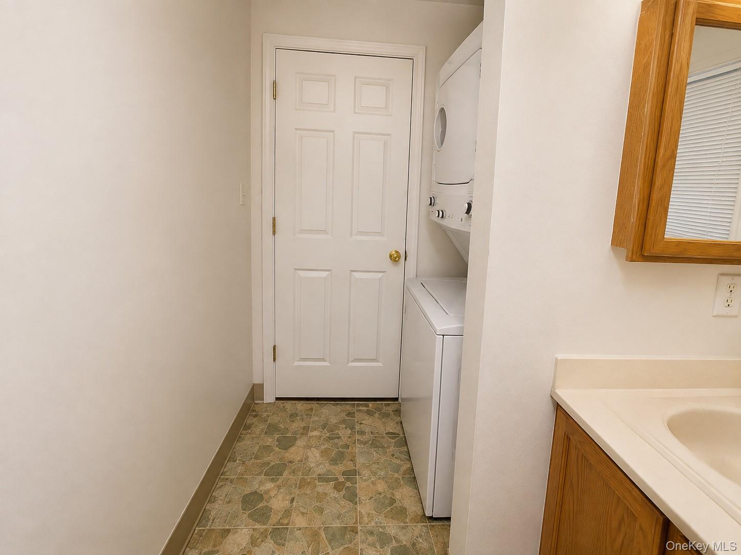 21 Minisink Trail