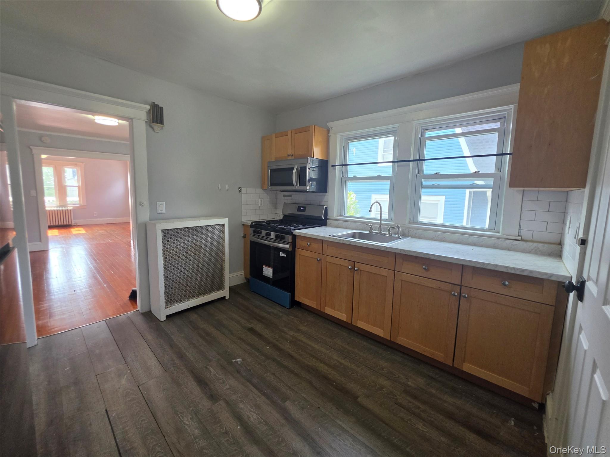 81 Waring Place Unit: Unit #2