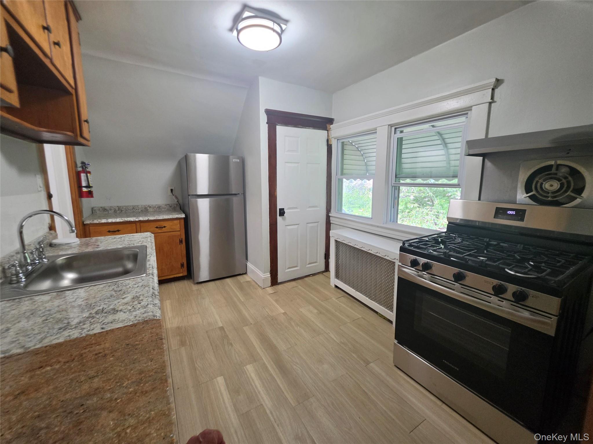 81 Waring Place Unit: 3