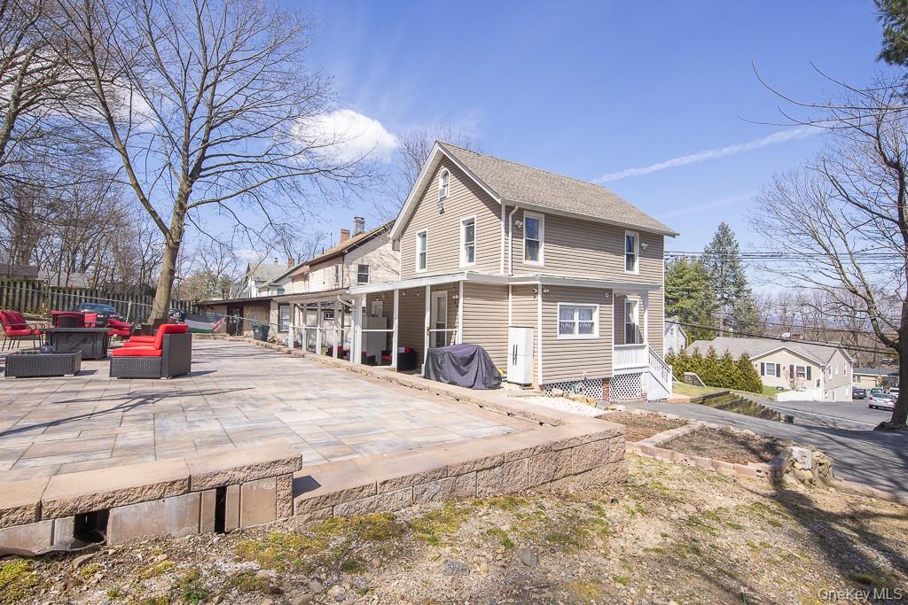 325 Westside Avenue