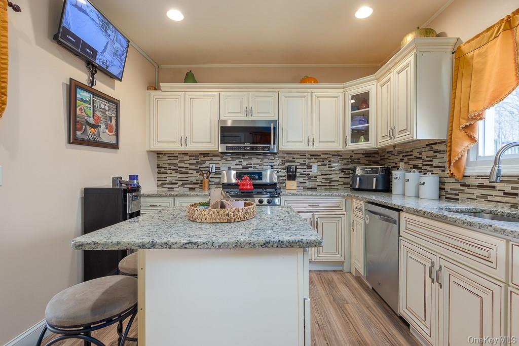 325 Westside Avenue