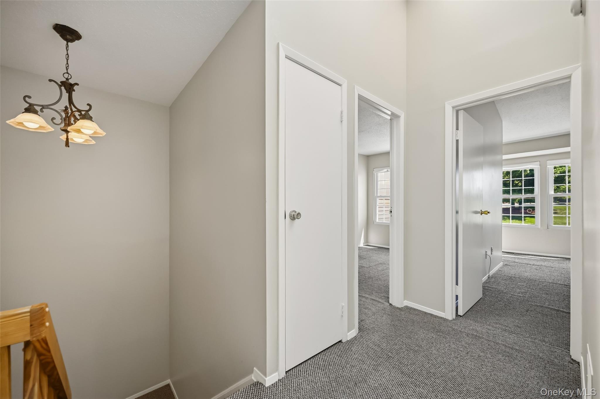 1005 Whispering Hills