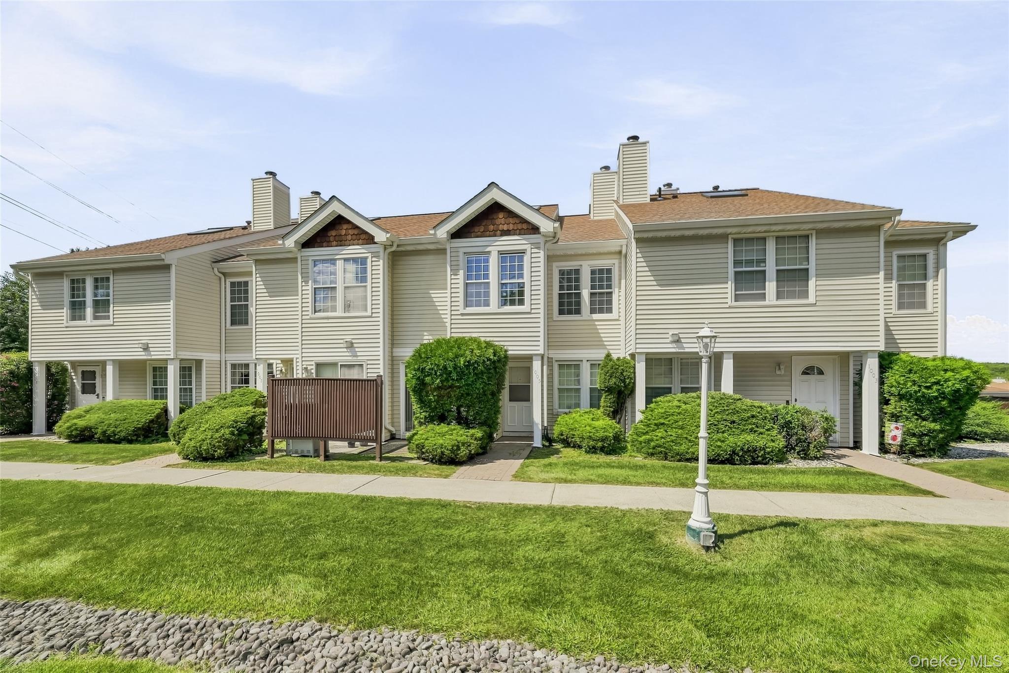 1005 Whispering Hills