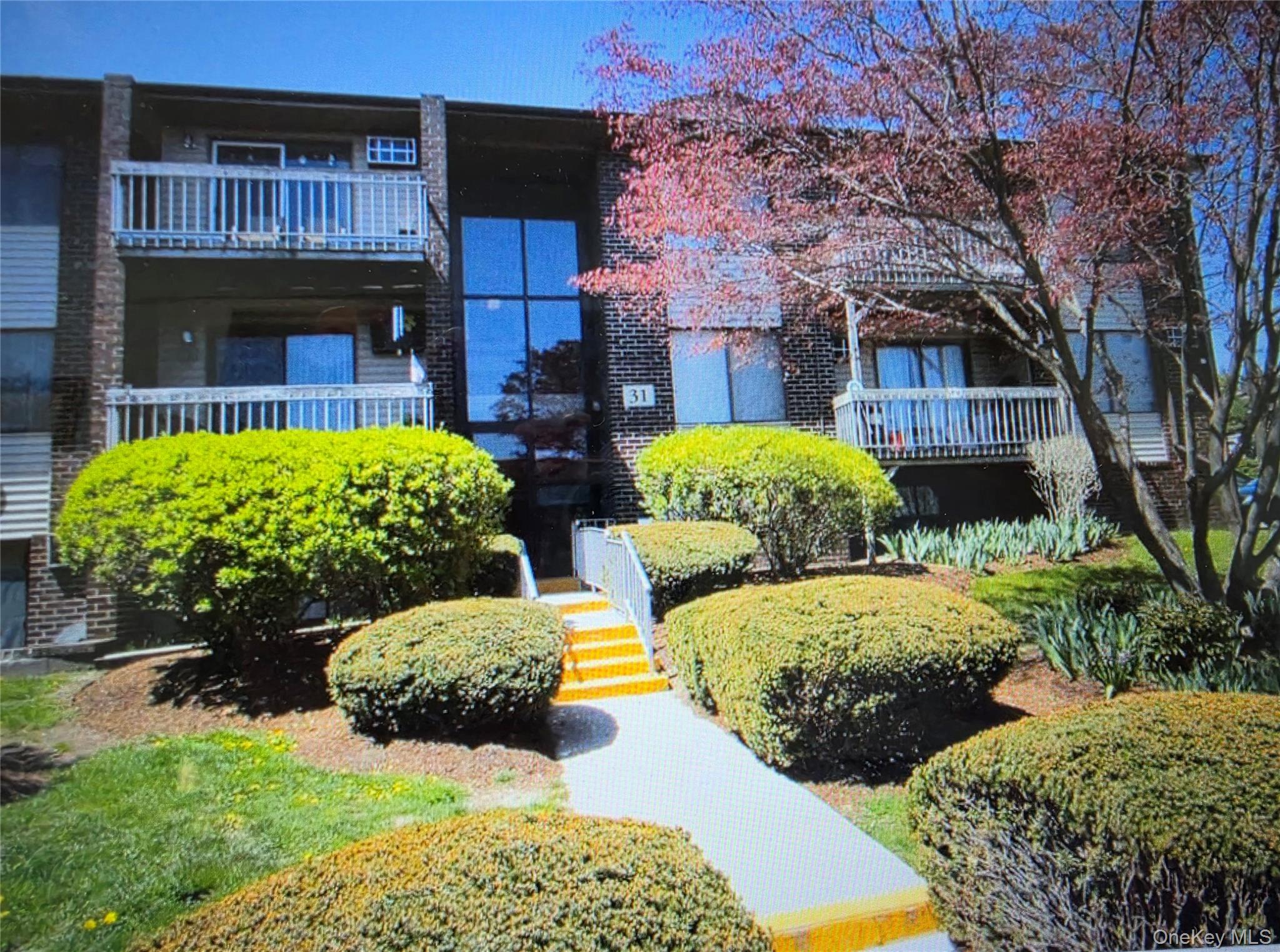 320 Country Club Lane